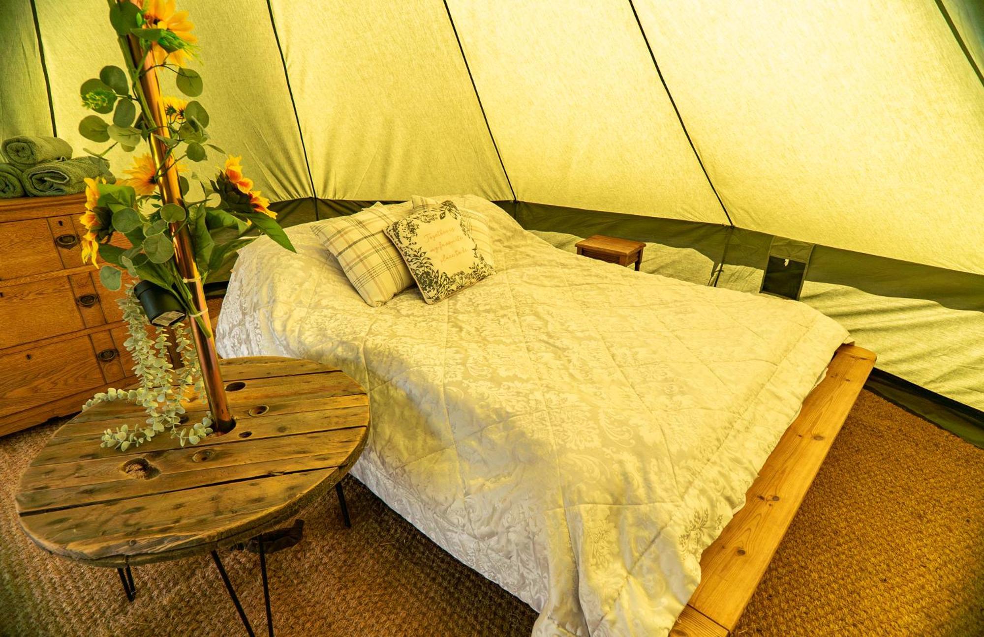 Bluebell Bell Tent The Roaches Upper Hulme Eksteriør billede